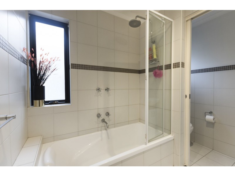 1/27 Hope Street, Brunswick VIC 3056