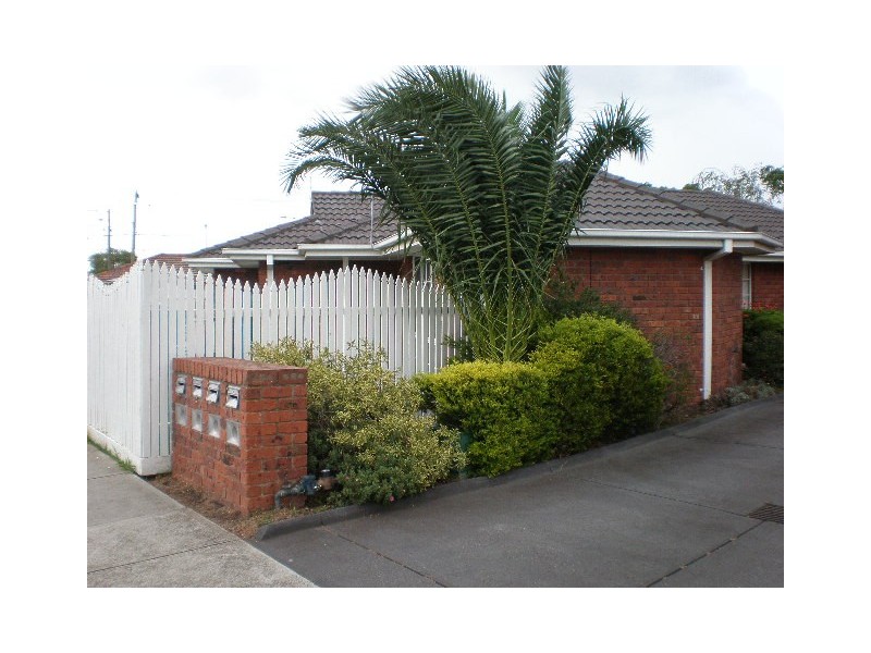 1/1 McCracken Avenue, Pascoe Vale VIC 3044