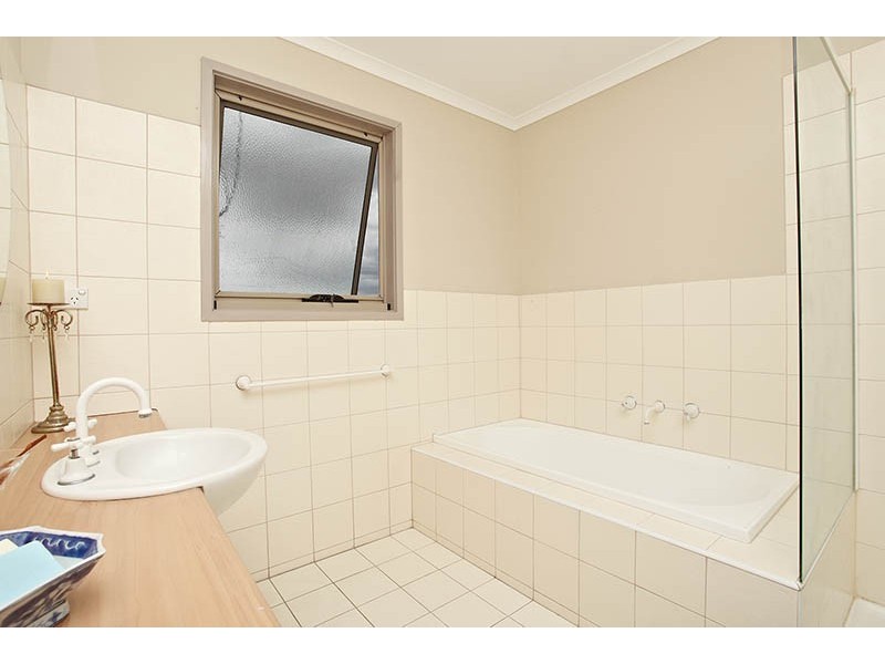 1/285 Bell Street, Preston VIC 3072