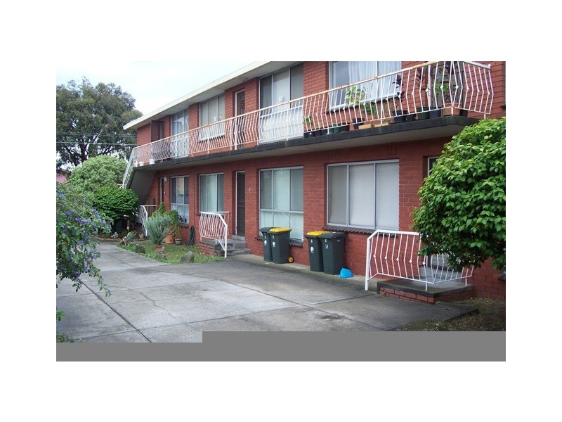 2/24 Mashoobra Street, Coburg North VIC 3058