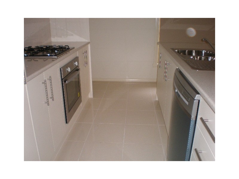 2/18 Lee Street, Fawkner VIC 3060