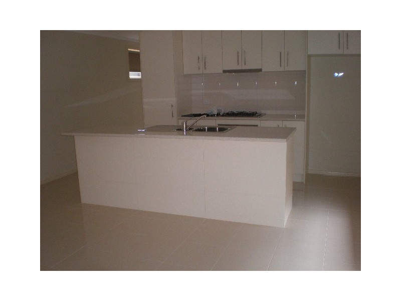 2/18 Lee Street, Fawkner VIC 3060