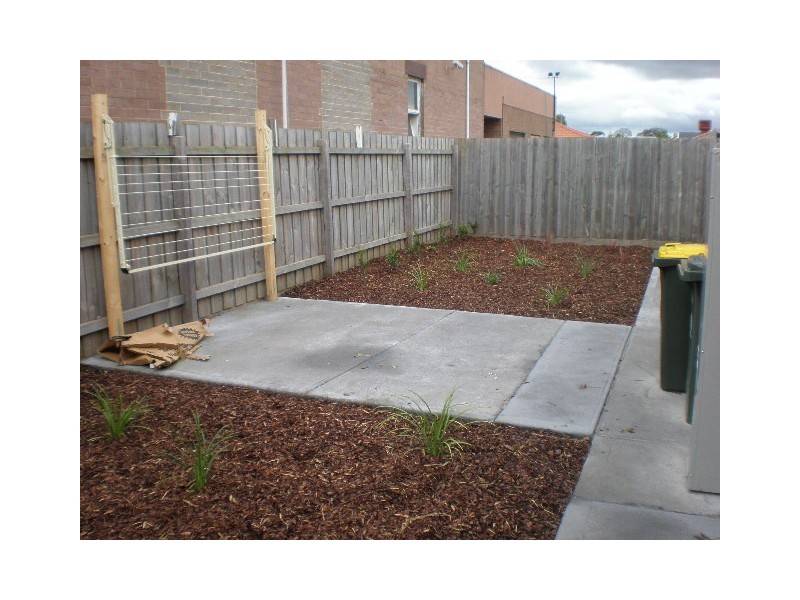 2/18 Lee Street, Fawkner VIC 3060