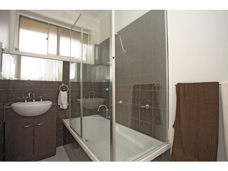 11/12-14 Surrey Street, Pascoe Vale VIC 3044