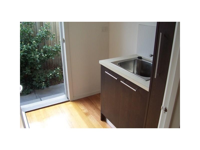 2/206 Reynard Street, Coburg VIC 3058