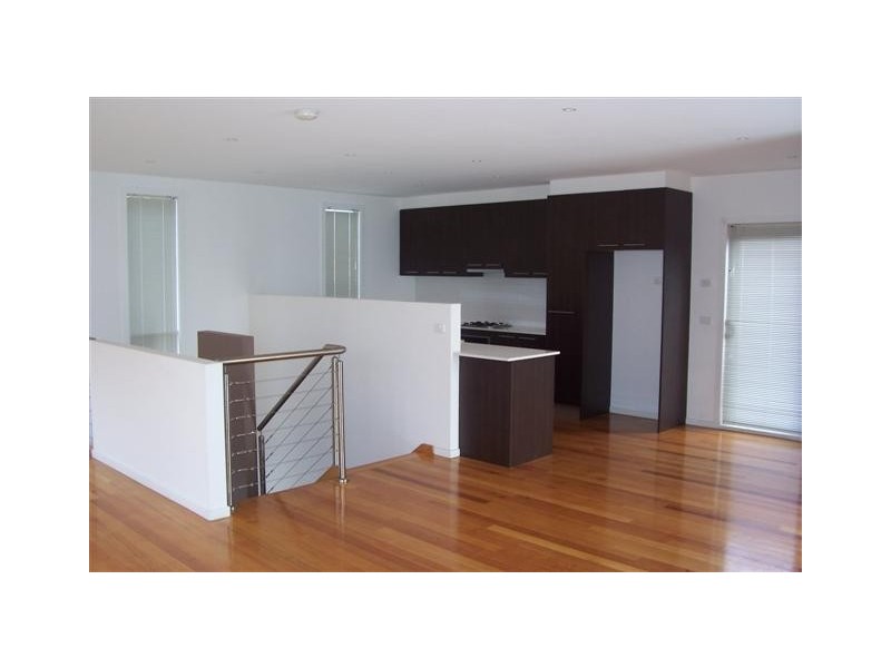 2/206 Reynard Street, Coburg VIC 3058