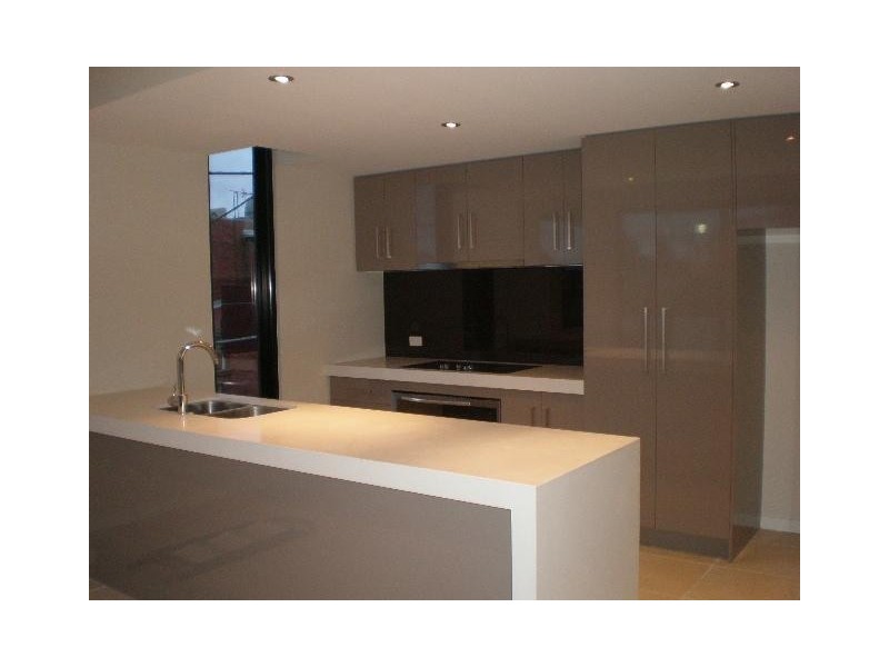 2/185 Albion Street, Brunswick VIC 3056