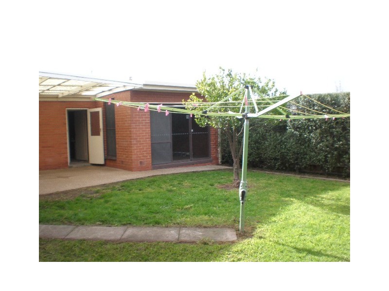 28 Orleans Road, Avondale Heights VIC 3034