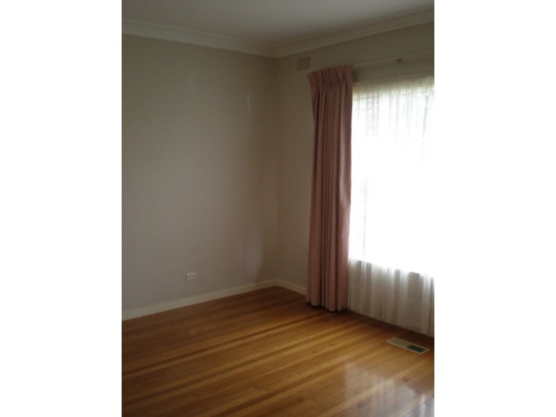 28 Orleans Road, Avondale Heights VIC 3034