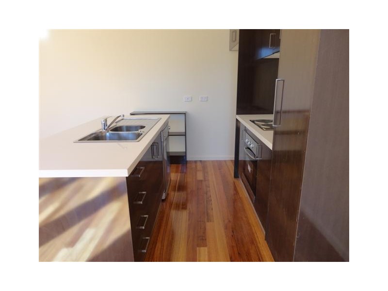 11/38 Geelong Road, Footscray VIC 3011