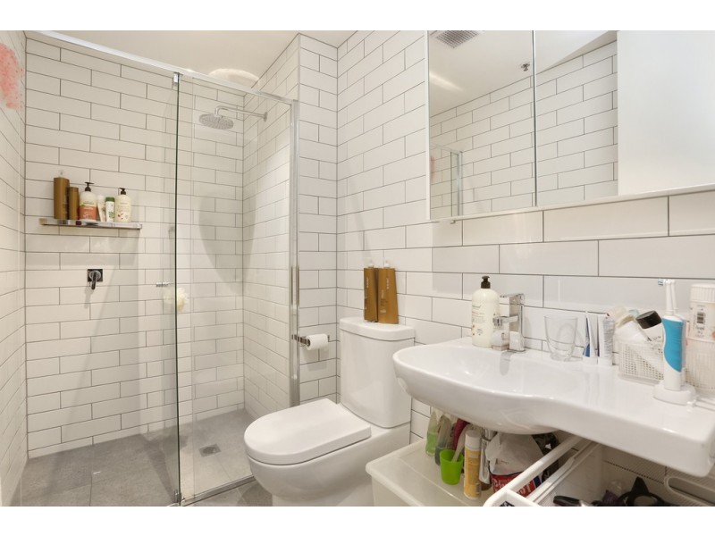 2.04/600 Nicholson Street, Fitzroy North VIC 3068