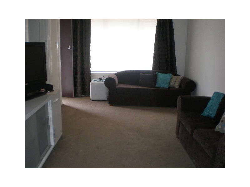 2/1 Clara Street, Fawkner VIC 3060