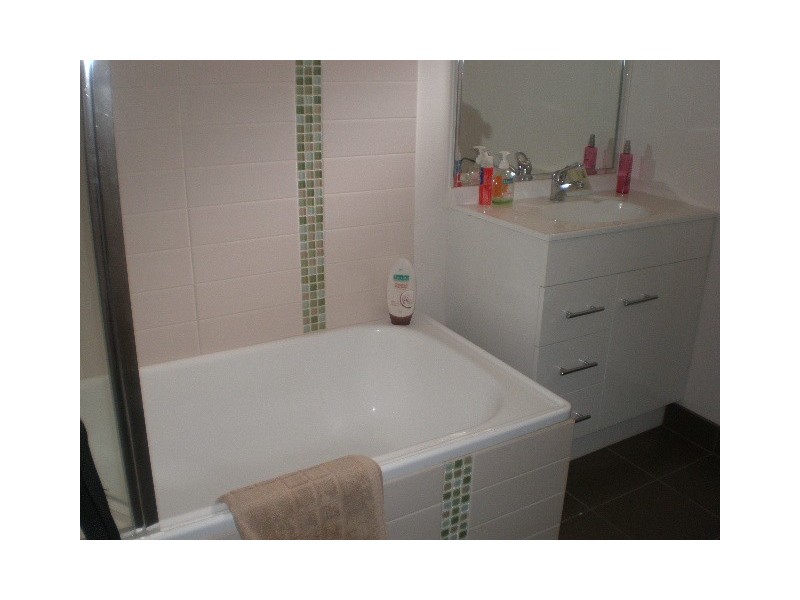 2/1 Clara Street, Fawkner VIC 3060