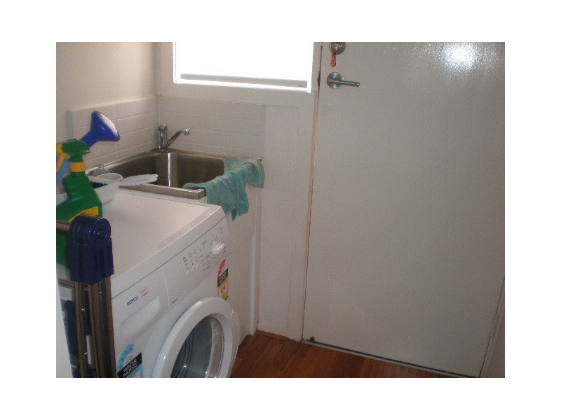 2/1 Clara Street, Fawkner VIC 3060