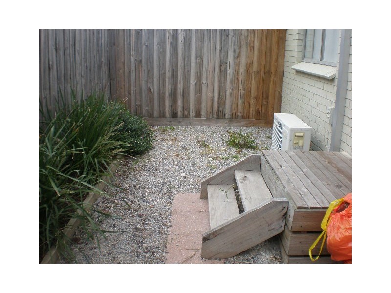 2/1 Clara Street, Fawkner VIC 3060