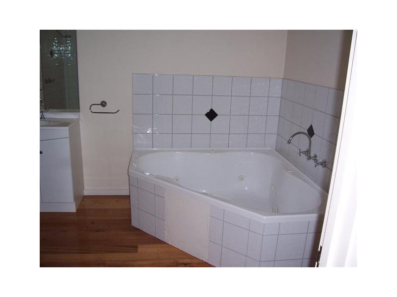 19 Rope Walk, Brunswick VIC 3056