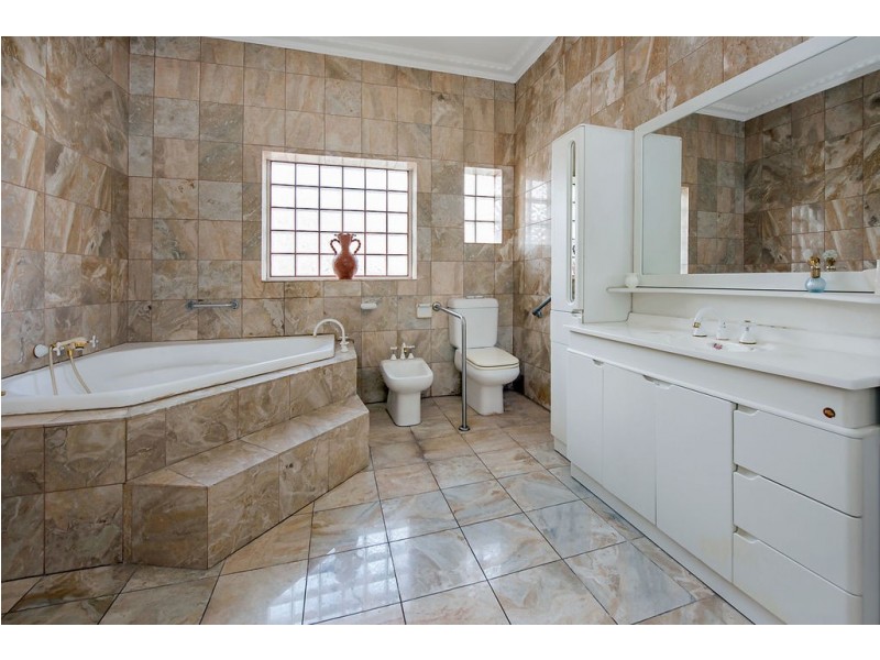 71 Eastgate Street, Pascoe Vale South VIC 3044