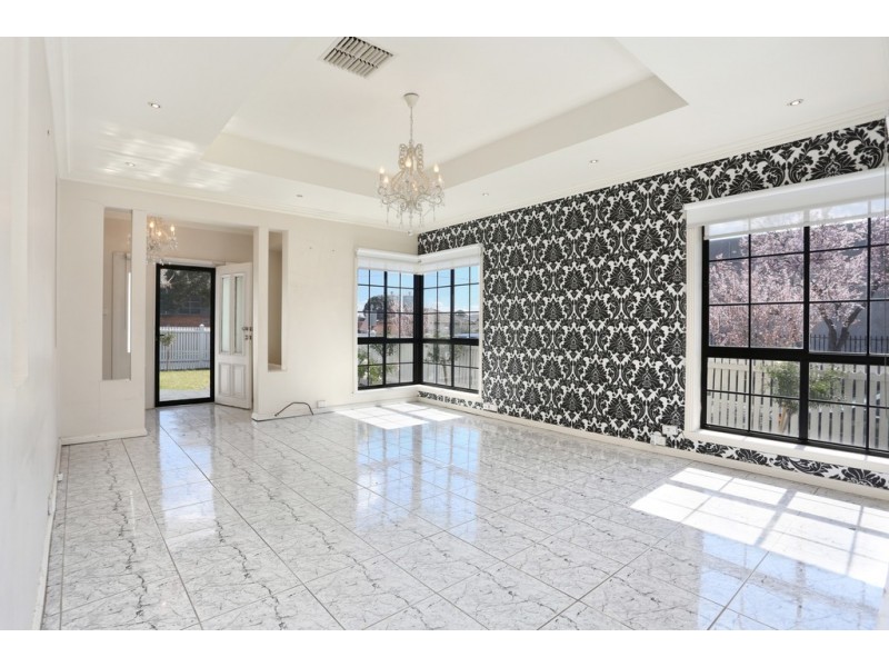 12 Williams Road, Coburg North VIC 3058