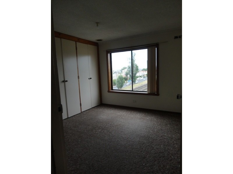 4/70 Loch Street, Coburg VIC 3058