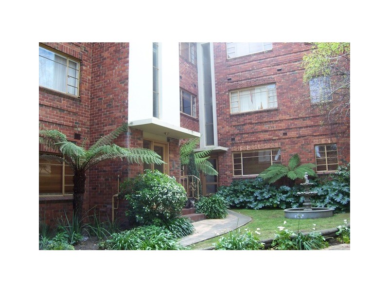8/10a Mitford Street, St Kilda VIC 3182