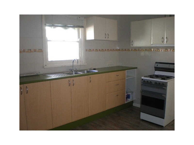 9 Downs Street, Pascoe Vale VIC 3044