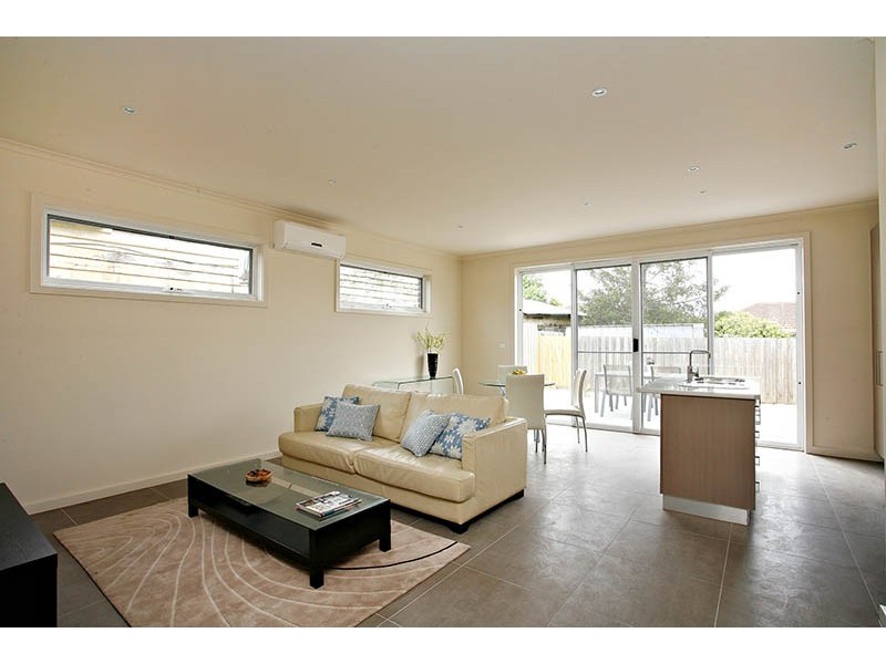 1/4  Manly Court, Coburg North VIC 3058