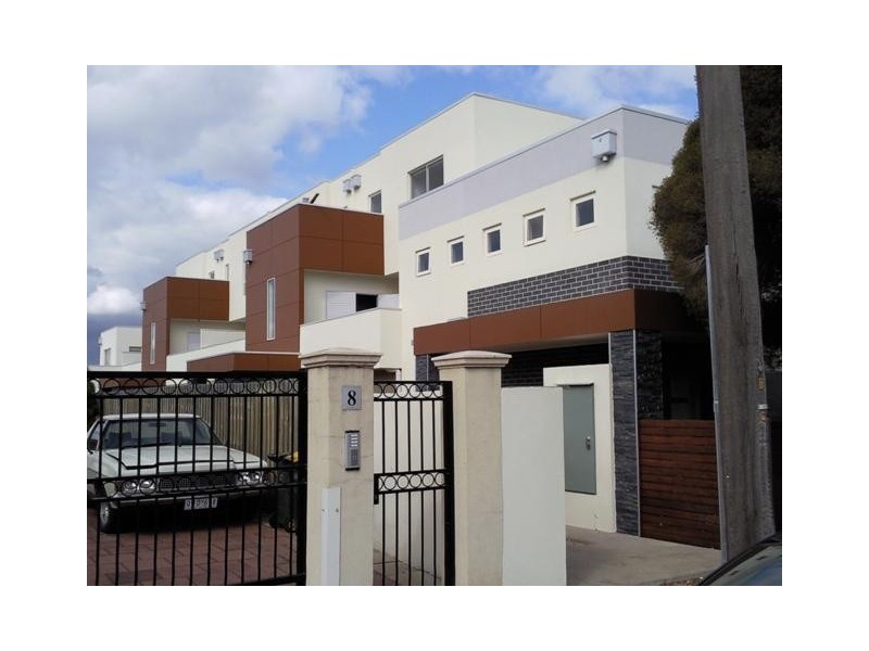 2/6 Inverness Street, Brunswick VIC 3056