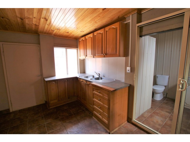 102 Radford Road, Reservoir VIC 3073