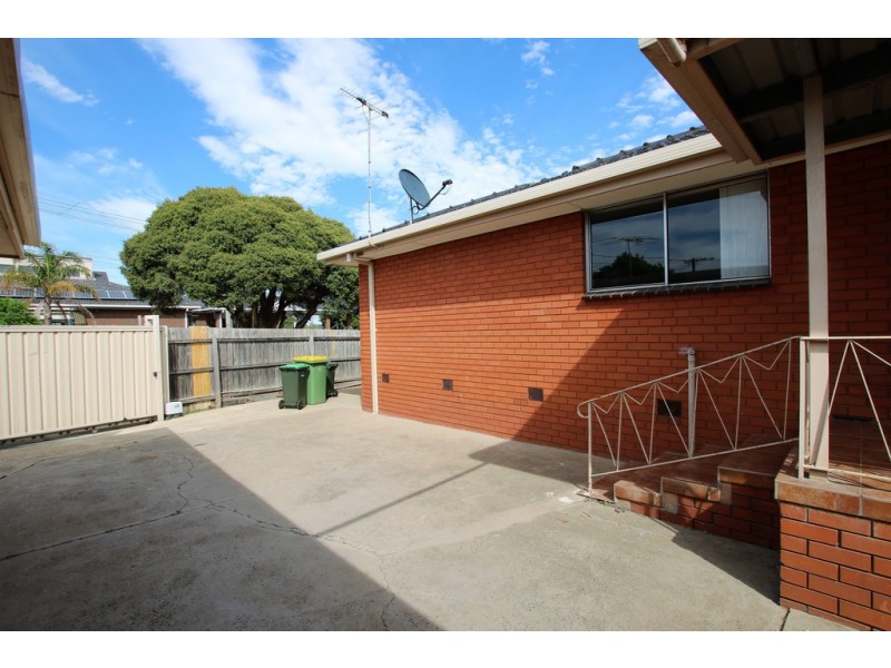 102 Radford Road, Reservoir VIC 3073