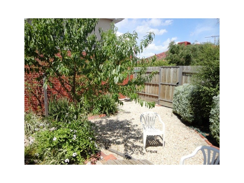 1/86 Gordon Street, Coburg VIC 3058