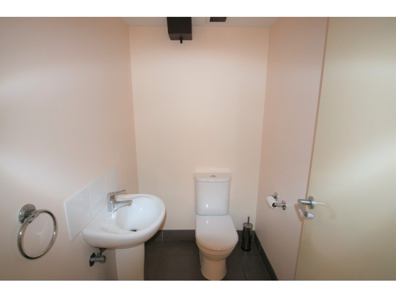 10/1 Pottery Court, Brunswick VIC 3056