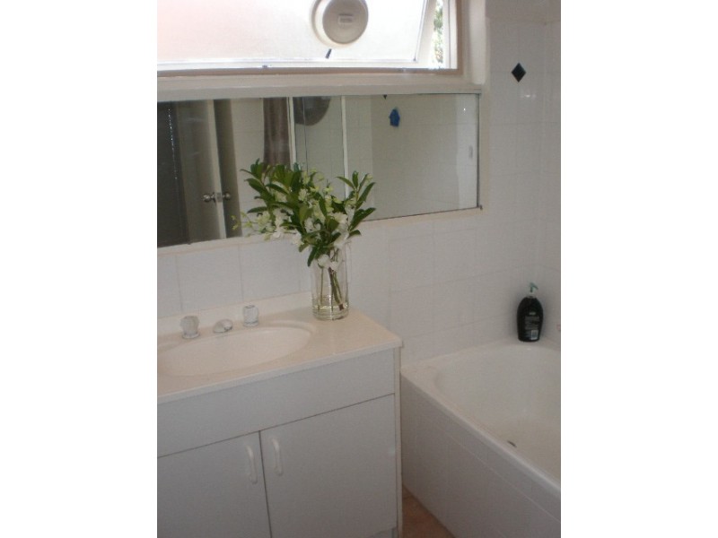 4/5 Allard Street, Brunswick West VIC 3055