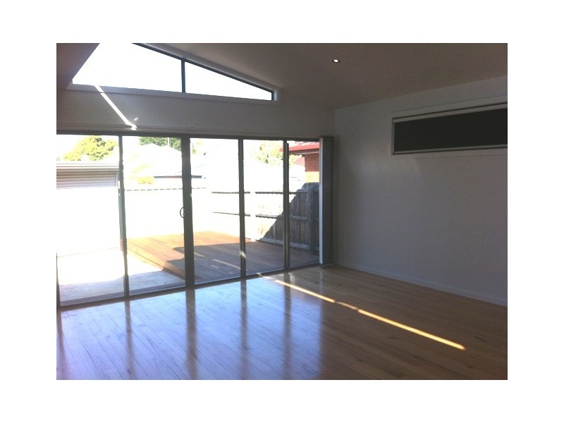 10 Aberdeen Street, Brunswick VIC 3056