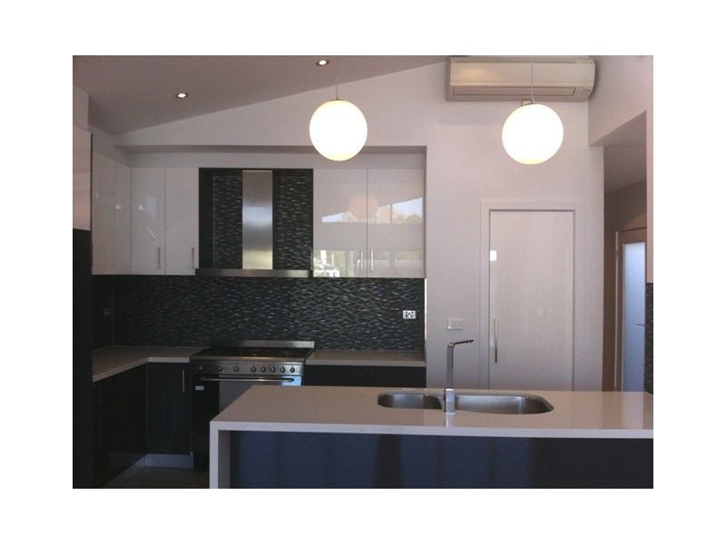 10 Aberdeen Street, Brunswick VIC 3056