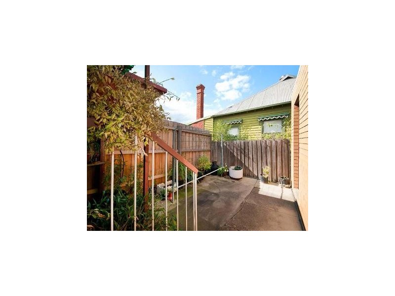 1/121 Darebin Road, Thornbury VIC 3071