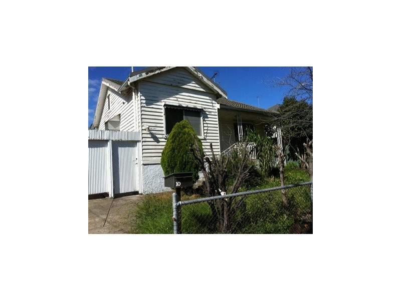 10 Willow Grove, Coburg VIC 3058