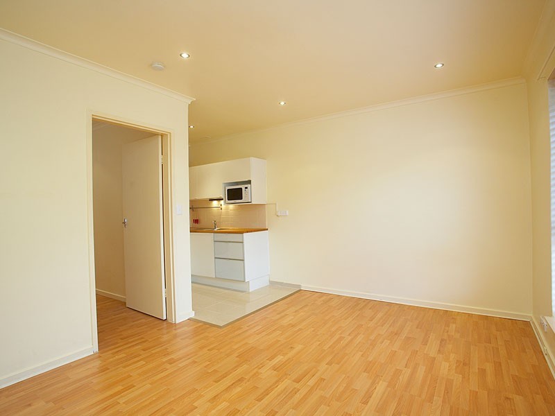 2/6 Garnet Street, Brunswick VIC 3056