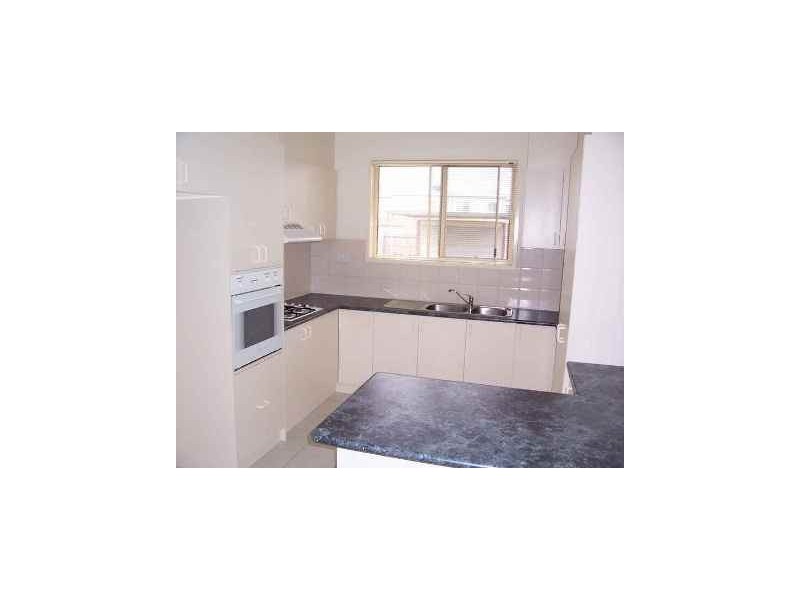 28 Kennedy Parade, Roxburgh Park VIC 3064