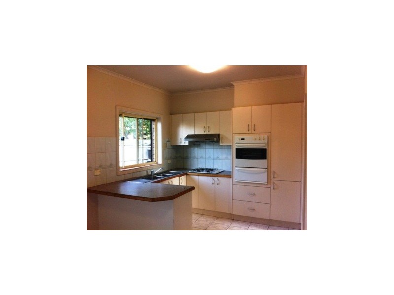 2/268 Wood Street, Preston VIC 3072