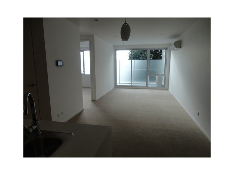 27/8 Berkeley Street, Doncaster VIC 3108