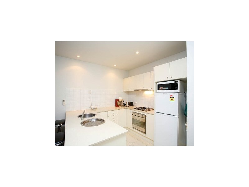 11/42-50 Napier Crescent, Essendon VIC 3040