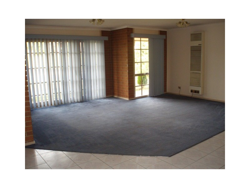 1 Nicholson Crescent, Meadow Heights VIC 3048