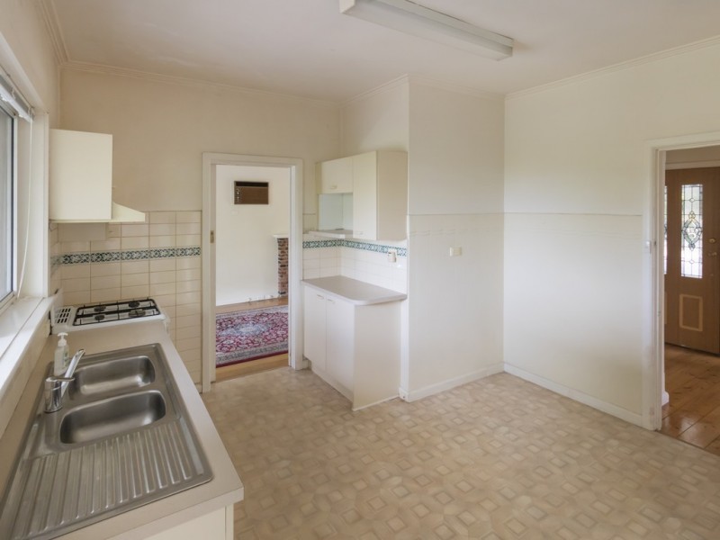 6 St James Road, Heidelberg VIC 3084