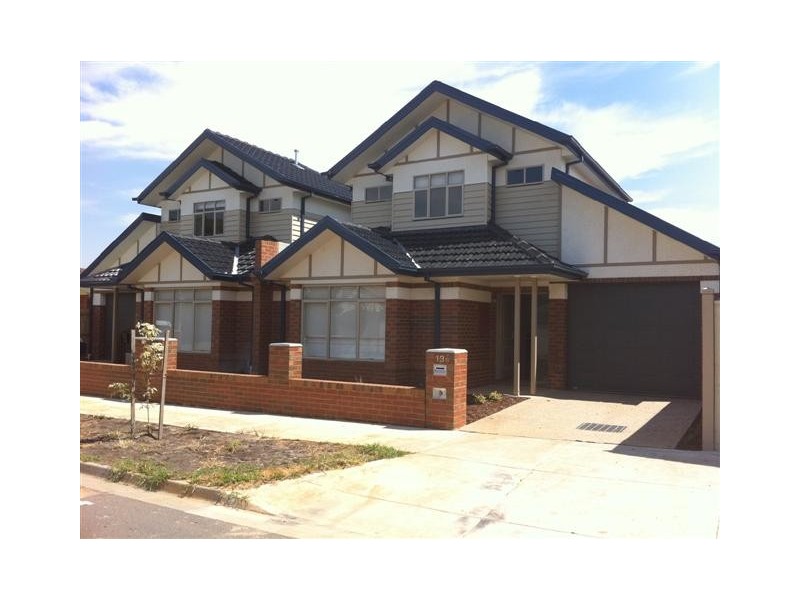 13A Quick Street, Pascoe Vale VIC 3044