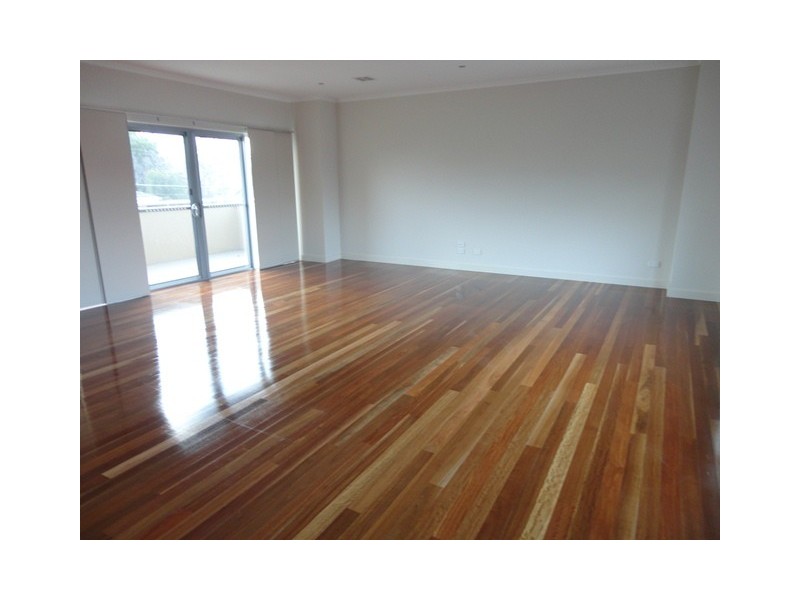 8 Warne Street, Brunswick VIC 3056