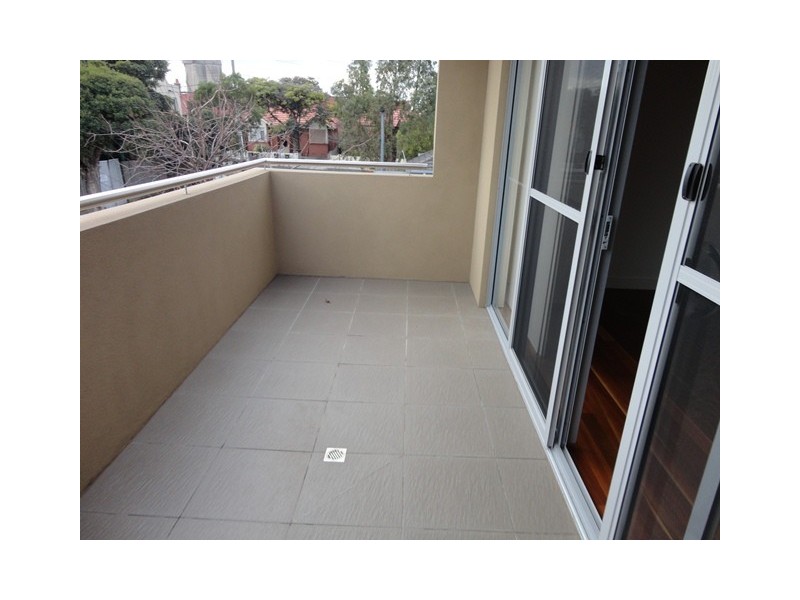 8 Warne Street, Brunswick VIC 3056