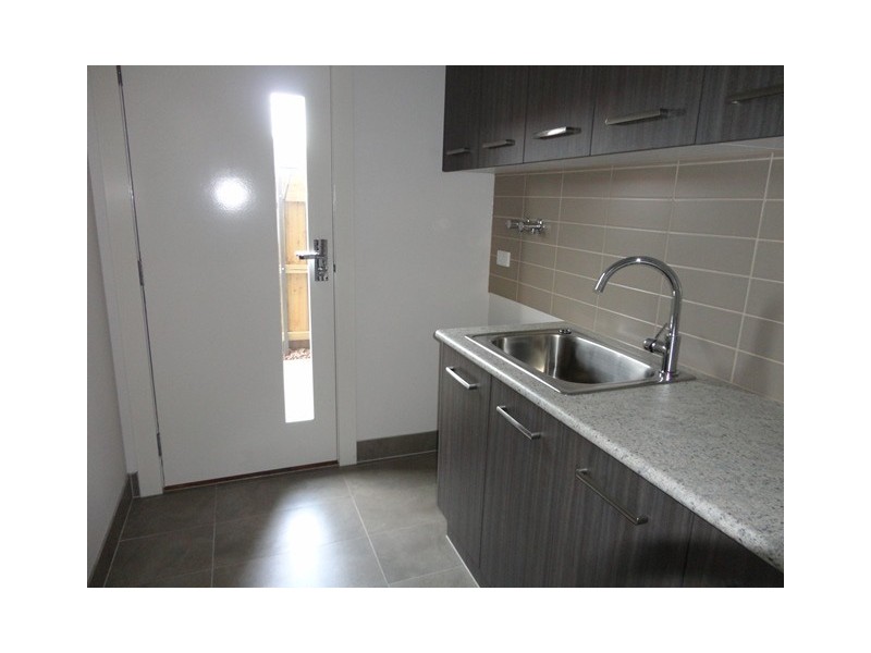 8 Warne Street, Brunswick VIC 3056