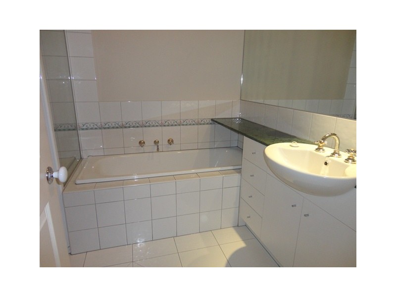 8/29 Nunan Street, Brunswick East VIC 3057