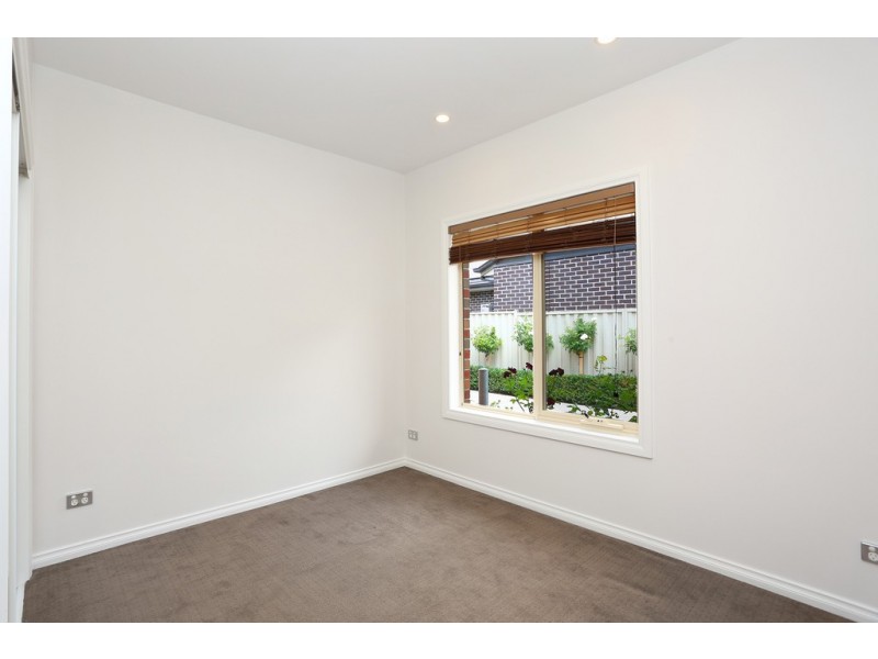 2/24 Westgate Street, Pascoe Vale South VIC 3044