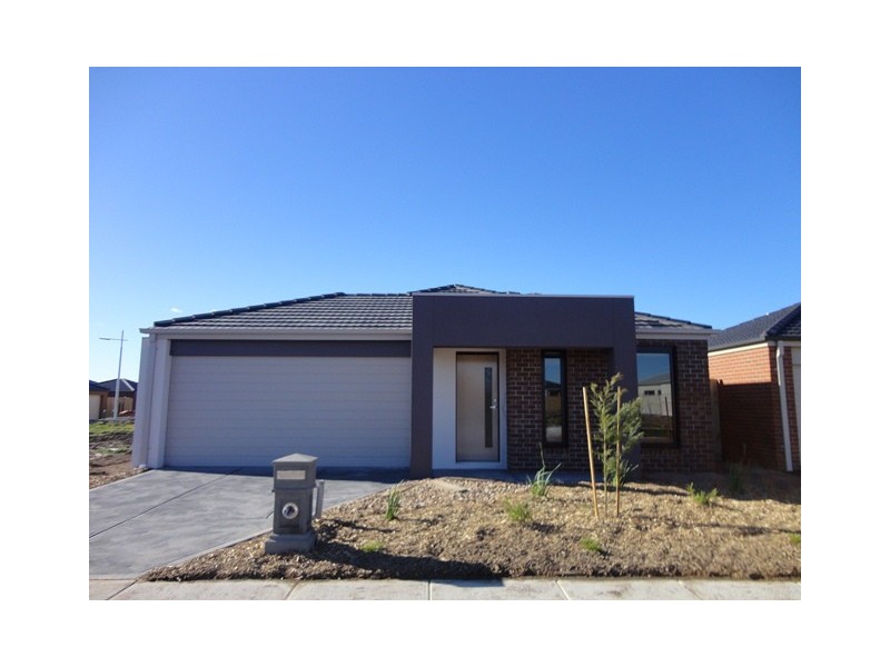 5 Pier Way, Point Cook VIC 3030